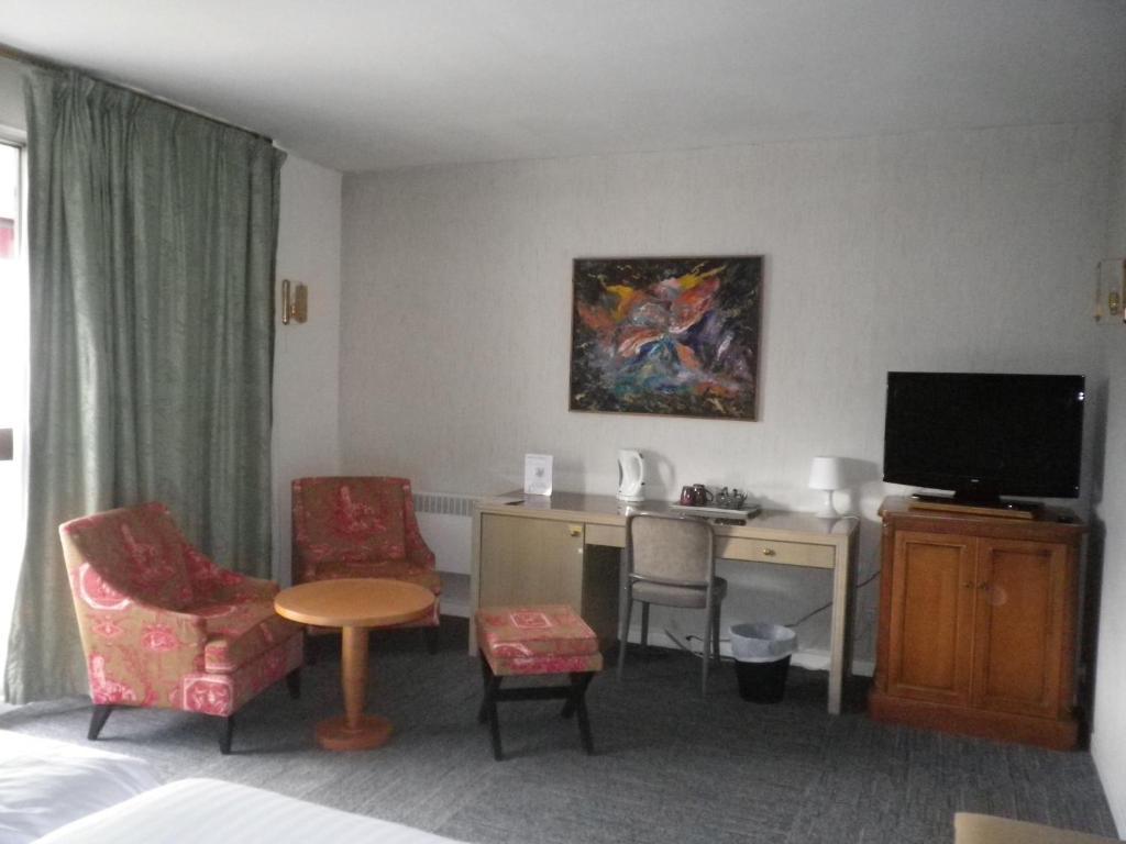 Hôtel Le Cleves Charleville-Mézières Quarto foto